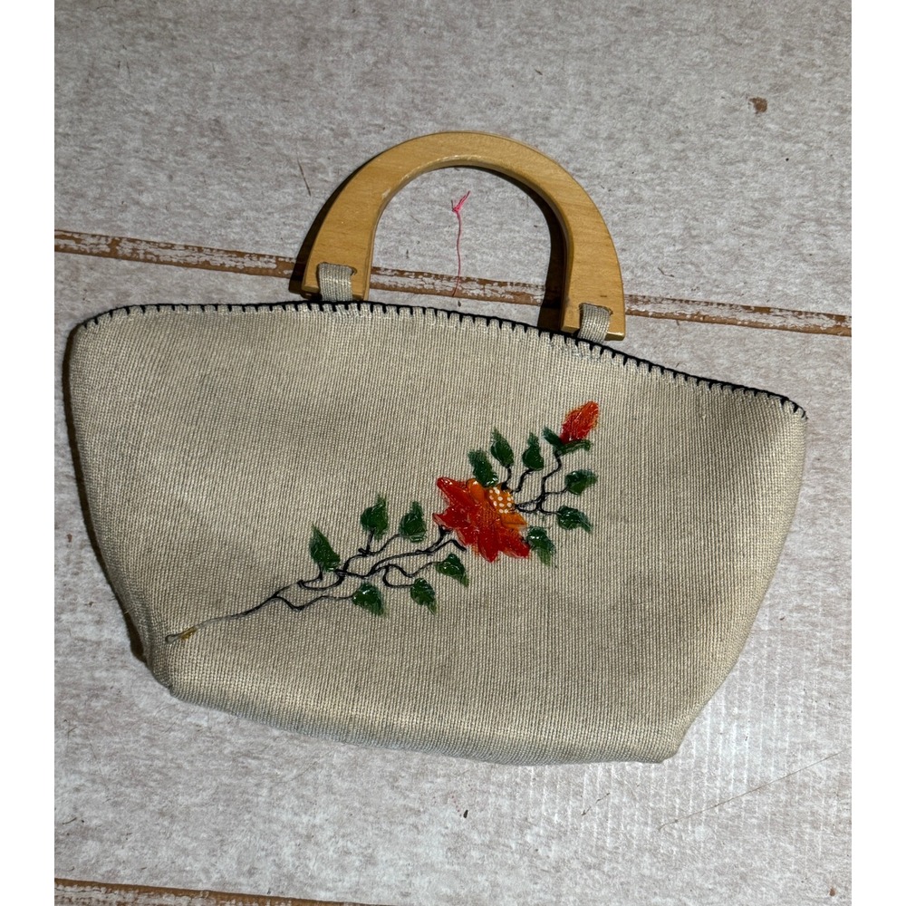 Vintage Hand-Painted Floral Handbag with Wooden Handles – Tan, Zip Closure